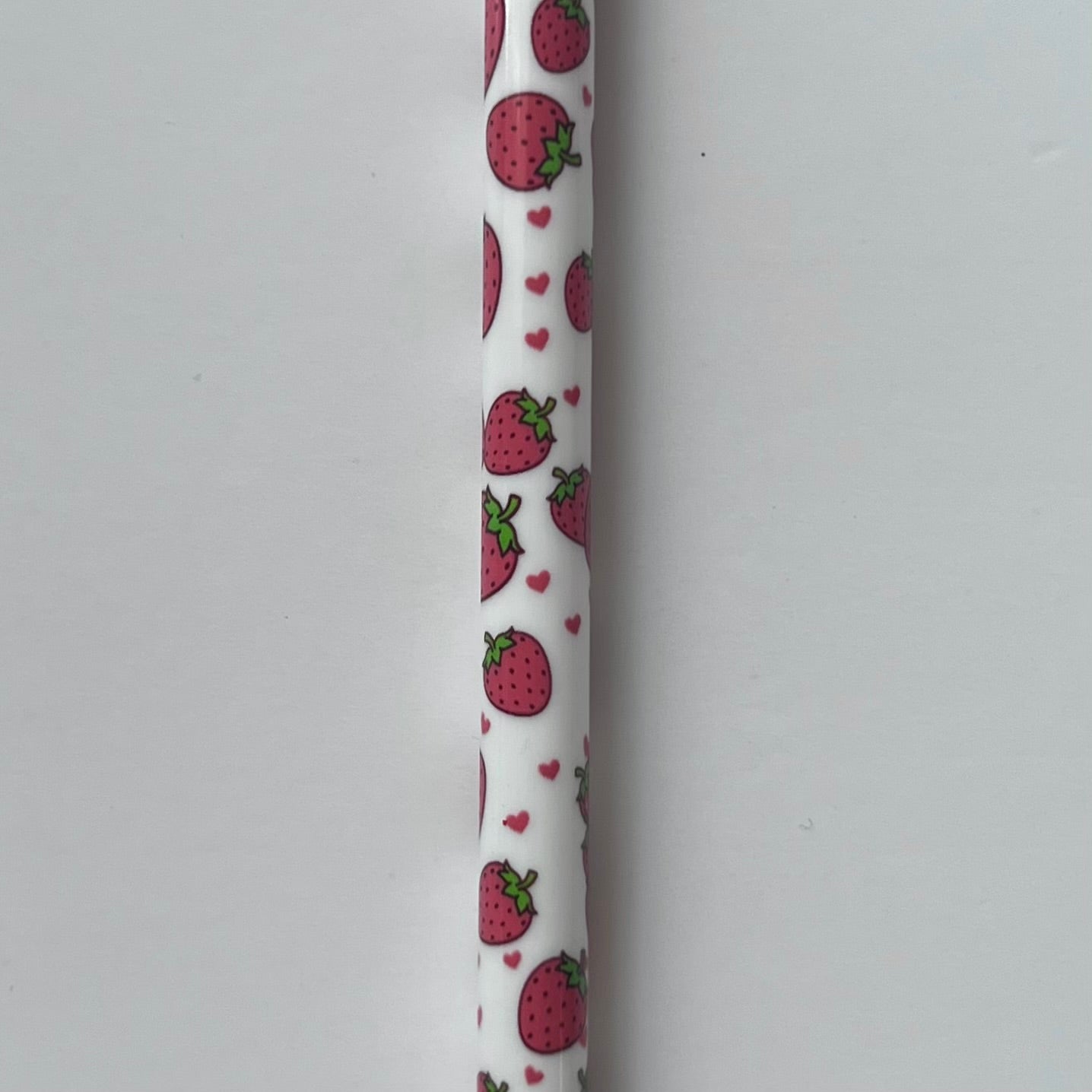 9” Strawberry Straw (fits 16oz)