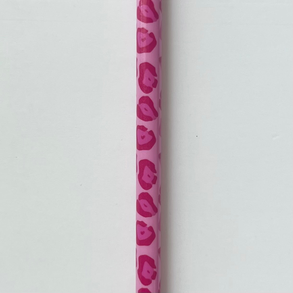 9” Pink Leopard Print Straw (fits 16oz)