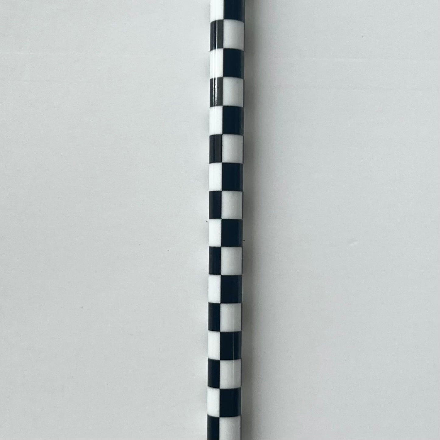 9” Black/White Checkered Straw (fits 16oz)