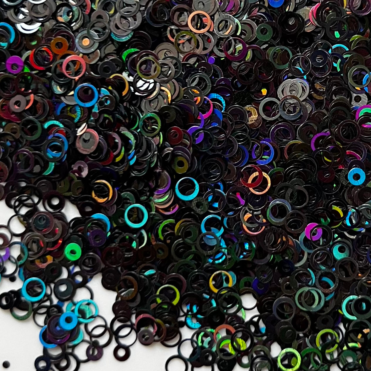 Black holographic rings